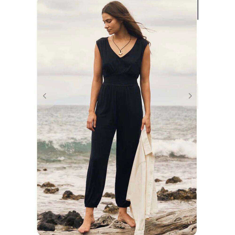 Z Supply Black V Neck Jumpsuit M Sleeveless Smocked Waist NWT